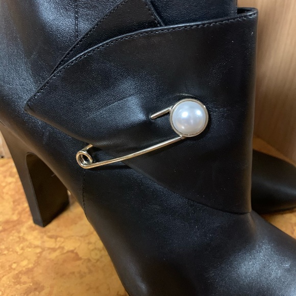 Quitit Black Leather Nine West - Picture 4 of 16